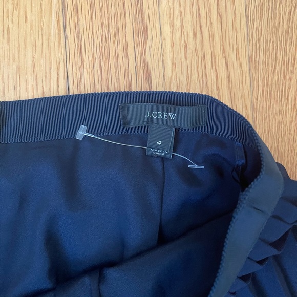 J Crew navy knee length pleated skirt sz 4 - Picture 3 of 5